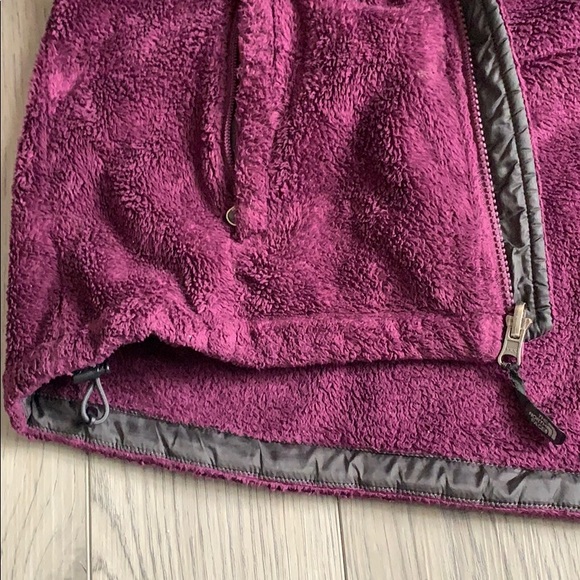 North face jacket - Picture 3 of 4